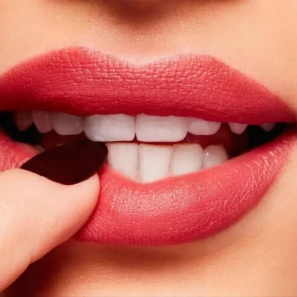 *HP* MAC Powder Kiss Velvet Blur Slim Stick in "Stay Curious" - Picture 5 of 7